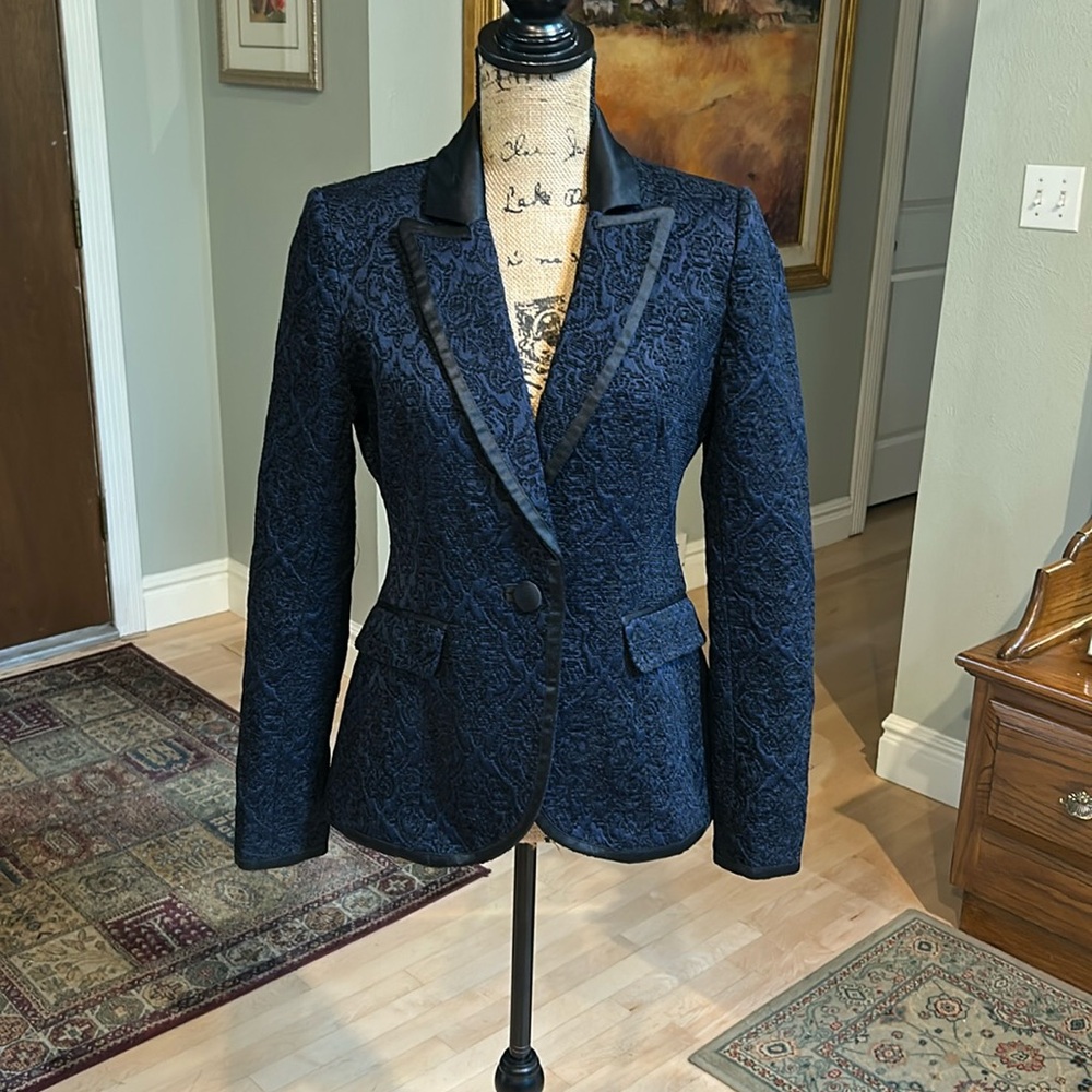 cupcake and cashmere Navy/Black Trim Blazer. Size Small